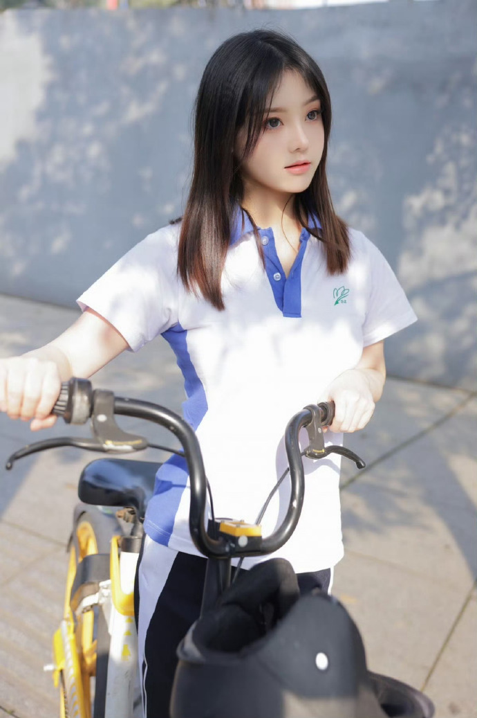 卿卿日常 封面